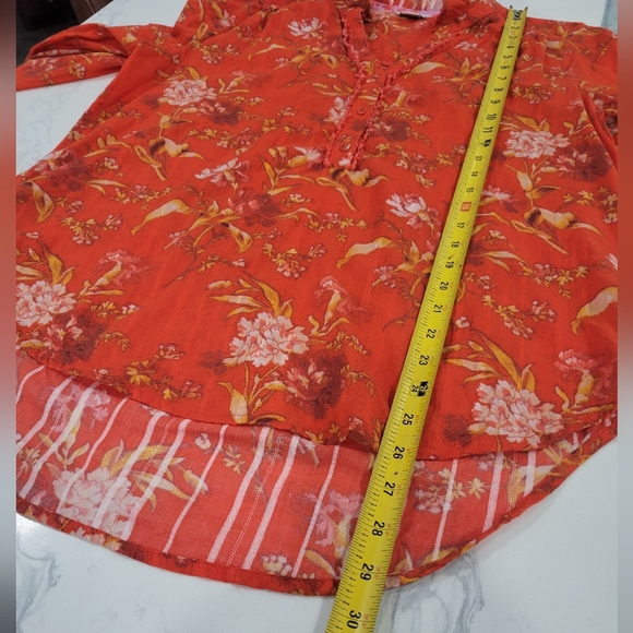 Sundance Floral Red Vneck Long Sleeve Lightweight Cotton High Low Top Medium - Picture 8 of 8